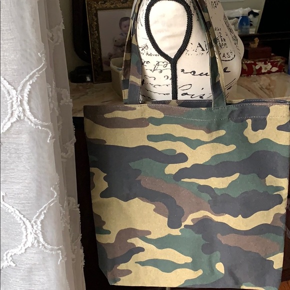 JCREW Camouflage tote - Picture 4 of 8